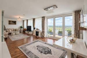 Modernisierte 4-ZKB-Penthousewohnung mit Balkon & Stellplatz! – 65795 Hattersheim am Main – Vorschaubild 1