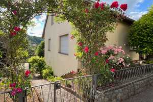 Zweifamilienhaus mit traumhafter Aussicht – Main-Tauber-Kreis – Vorschaubild 1