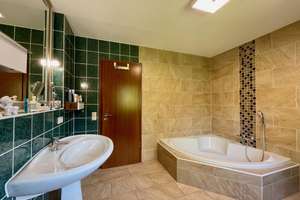 Property thumbnail 8