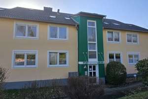 Wunderschöne Dachgeschosswohnung mit 2 Zimmern und großem Balkon zu vermieten!