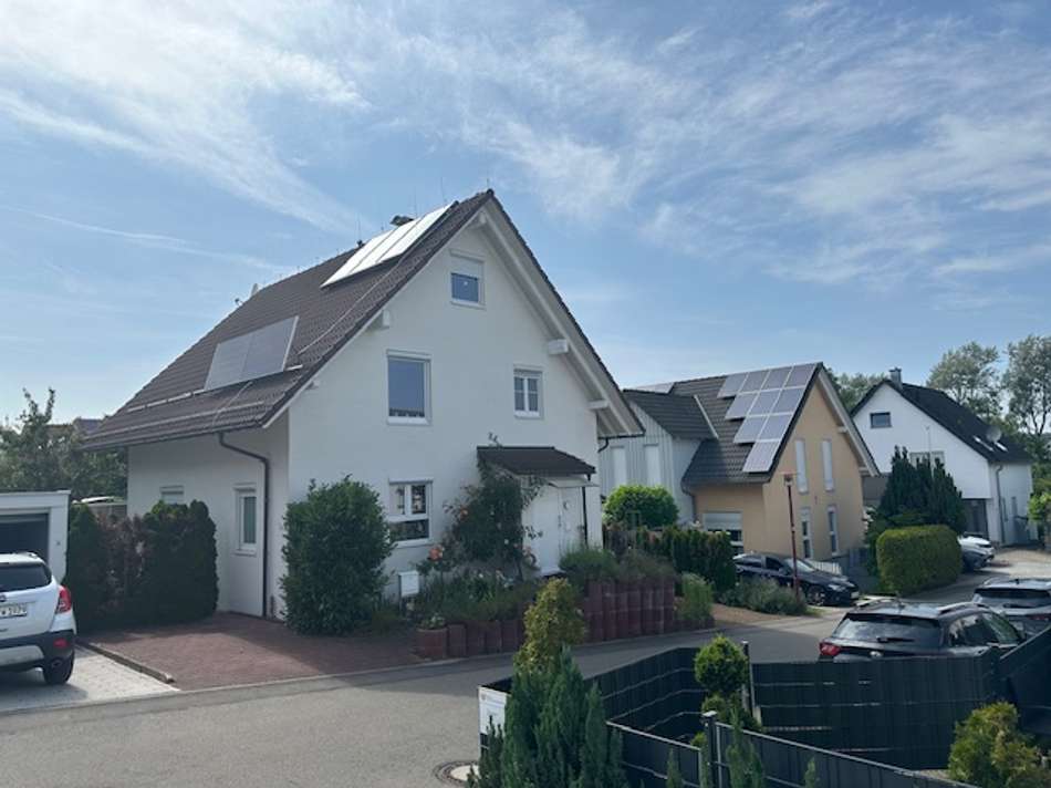 Haus von Vorne Li