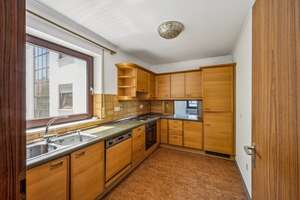 Haunstetten: 3-Zimmer-Wohnung mit Balkon, Aufzug, Stellplatz und Garage in gepflegter Wohnanlage – Die vollständige Adresse der Immobilie erhältst du vom Anbieter., 86179 Haunstetten-Süd, Augsburg – Vorschaubild 10