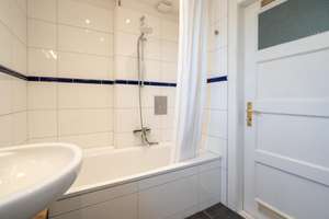 Großzügiges Zuhause: 6-Zimmer-Wohnung in Bremerhaven – Neumarktstraße 26, 27570 Geestendorf, Bremerhaven – Vorschaubild 11