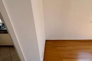 Alltagstaugliche 3-Zimmer-Wohnung mit Balkon in Frankfurt am Main – 60388 Bergen-Enkheim, Frankfurt am Main – Vorschaubild 6