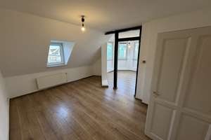 Exklusive 3-ZKB Dachgeschoss-Altbauwohnung in Wiesbaden – Bismarckring 14, 65183 Westend / Bleichstraße, Wiesbaden – Vorschaubild 11