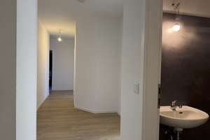 Provisionsfrei! Renoviert! 4-Zimmer-Wohnung mit Garten und Stellplatz! – 33739 Jöllenbeck, Bielefeld – Vorschaubild 3