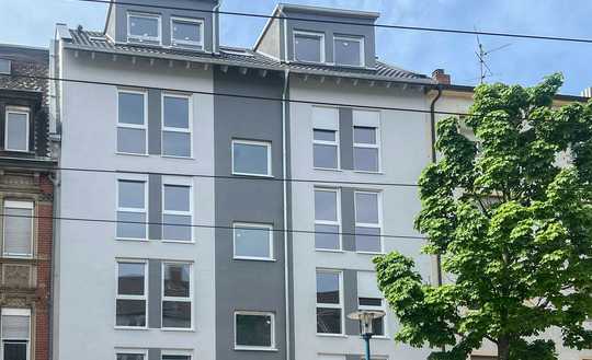 Top Kapitalanlage in Mannheim-Rheinau: Vermieteter Neubau-Laden mit Stellplatz und Balkon