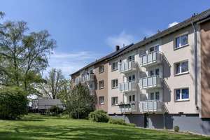 Nachmieter für gut geschnittene 2-Zimmer-Wohnung mit  Balkon in Mönchengladbach Schmölderpark