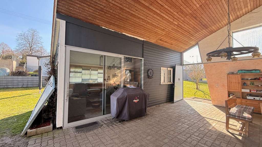 Immobilie in Krauchenwies - WOLFGANG SODENKAMP /// 2-Fam.-Haus in sonniger Lage *PROVISIONSFREI - Bild 1