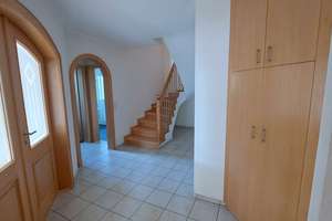 Hochwertiges EFH mit ELW in ruhiger Lage und Blick ins Grüne – Die vollständige Adresse der Immobilie erhältst du vom Anbieter., 63743 Gailbach, Aschaffenburg – Vorschaubild 2