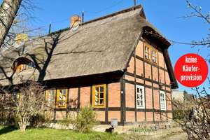 HORN IMMOBILIEN ++ tolles Reetdach-Fachwerkhaus in Alt Rehse bei Neubrandenburg, Denkmalschutz – Die vollständige Adresse der Immobilie erhältst du vom Anbieter., 17217 Penzlin – Vorschaubild 1