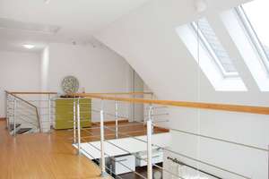 Modernes Einfamilienhaus mit Galerie, Kamin und drei Garagen in ruhiger Randlage – Im Förstergarten 31, 91336 Heroldsbach – Vorschaubild 7