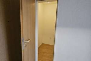 Stilvolle 1-Zimmer-Wohnung mit gehobener Innenausstattung mit Balkon und EBK in Regensburg – Prinz-Rupprecht-Straße 1, 93053 Kasernenviertel, Regensburg – Vorschaubild 12