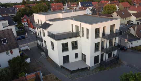 Bild von Kernsaniertes Mehrfamilienhaus mit Gewerbeeinheit nähe des Ölpersees
