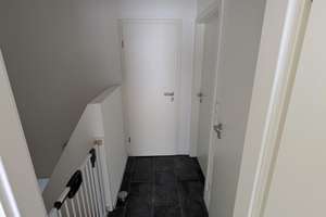Moderne 3-Zimmer Maisonette mit Balkon, Klimaanlage, Photovoltaikanlage und Außenstellplatz – Adolf-Klarenbach-Straße 18, 40589 Holthausen, Düsseldorf – Vorschaubild 15