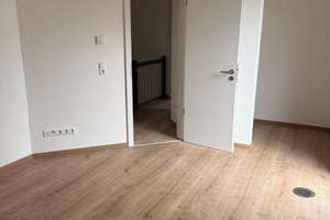 Neubau Erstbezug! moderne DHH mit EBK in Erding – Die vollständige Adresse der Immobilie erhältst du vom Anbieter., 85435 Erding – Vorschaubild 4