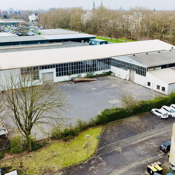 Geräumige Lagerhalle | ebenerdige Andienung | optimale Anbindung | Rolltore vorhanden