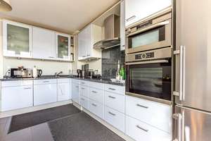 4-Zimmer-Wohnung mit Balkon & Stellplatz – zentrale Lage in Düsseldorf-Bilk – Martinstr. 44, 40223 Bilk, Düsseldorf – Vorschaubild 3