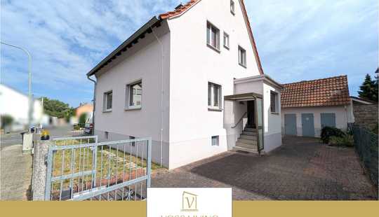 Bild von Einfamilienhaus mit großem Grundstück, Gartenhaus und KFZ Stellplatz