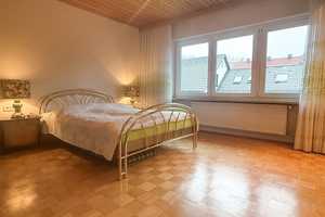 Leben, genießen, entspannen – Großes Traumhaus mit Pool, Kamin & Charme! – Nürnberger Land (Kreis) – Vorschaubild 9