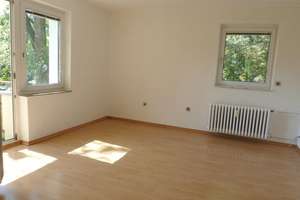  Von privat,  provisionsfrei, 3-4 Zi. Wohnung , bezugsfrei, Stellplatz inkl.,  – Die vollständige Adresse der Immobilie erhältst du vom Anbieter., 12279 Marienfelde, Berlin – Vorschaubild 2