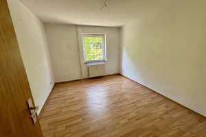 Lichtdurchflutete 2-Zimmer-Erdgeschosswohnung mit modernem Bad & 150 € Renovierungsgutschein – Auf der Kappe 34, 38229 Gebhardshagen, Salzgitter – Vorschaubild 3