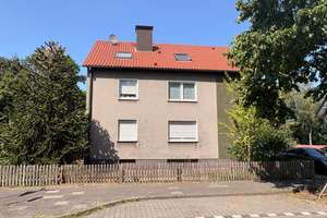 Dachgeschoss-Wohnung mit Stellplatz in Bottrop – Die vollständige Adresse der Immobilie erhältst du vom Anbieter., 46236 Stadtmitte, Bottrop – Vorschaubild 2