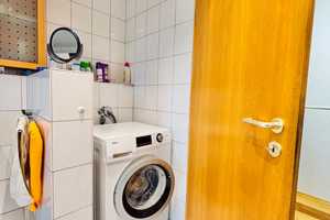 Gemütliche Dachgeschosswohnung mit Einbauküche! – Gibber Straße 31, 65203 Wiesbaden – Vorschaubild 8