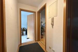 Oberster Balkon, Abendsonne, Parkett: ruhige 2-Zimmer-Wohnung in Oberhausen nahe der Wertach – Die vollständige Adresse der Immobilie erhältst du vom Anbieter., 86154 Oberhausen-Nord, Augsburg – Vorschaubild 10