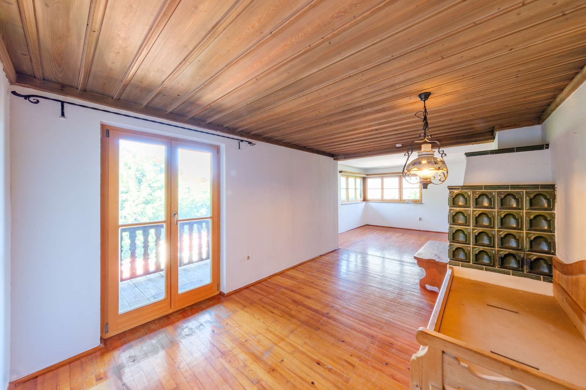 Immobilie in Tegernsee - Kensington-Exklusiv-Zweifamilienhaus am Tegernsee mit Panoramablick und Gestaltungspotenzial - Bild 1