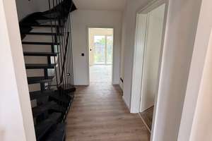 IMMO LOVE Hochzoll- frisch renoviertes RMH, 6 ZKB, ca 137 qm Wfl! – Waxensteinstraße 73, 86163 Hochzoll-Nord, Augsburg – Vorschaubild 32