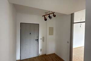 Lauffen a.N.: Helle 2-Zi.-Südwohnung mit Balkon & Aufzug – provisionsfrei – Klosterhof 1, 74348 Lauffen am Neckar – Vorschaubild 10