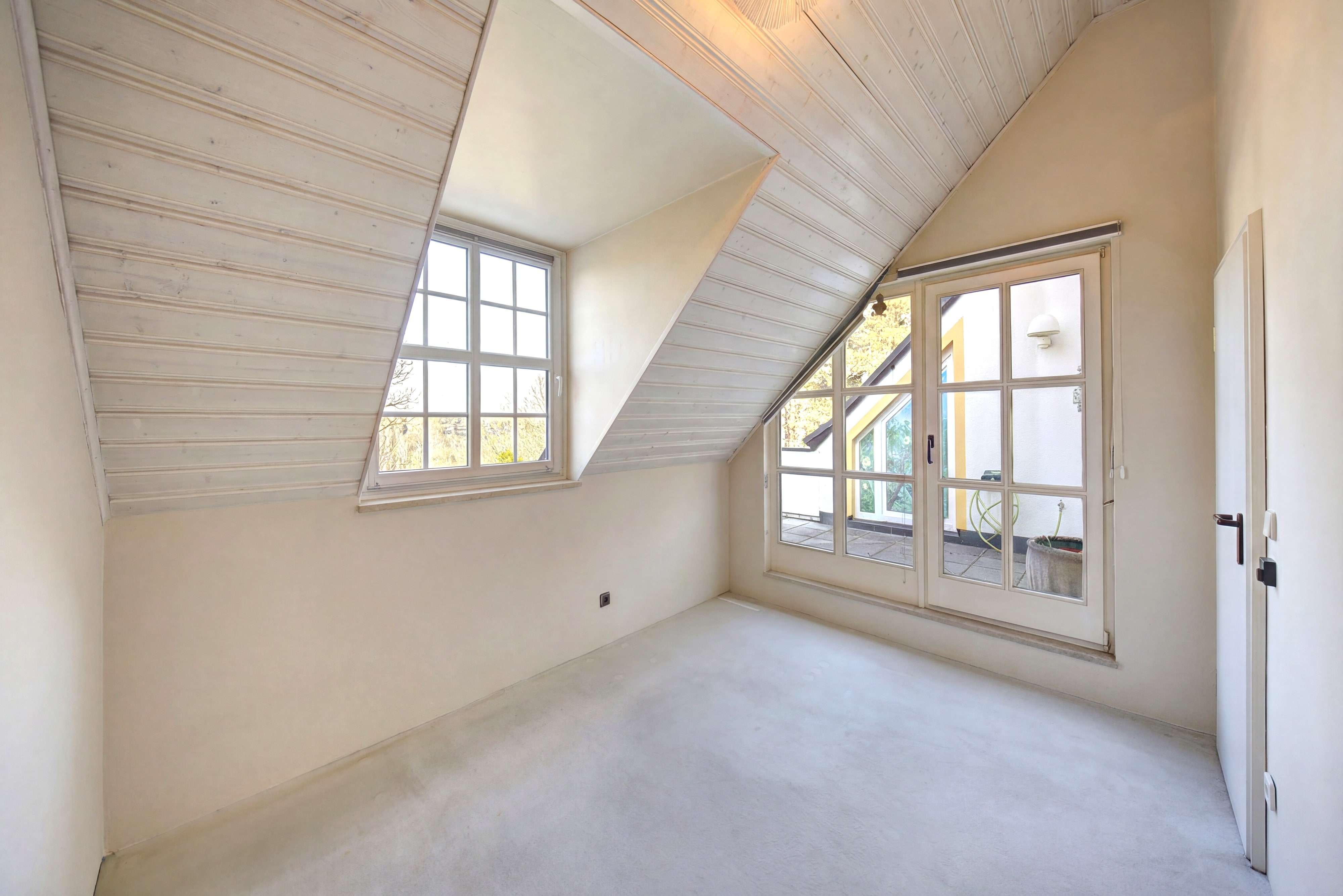 Immobilie in Schwaig bei Nürnberg - Außergewöhnliche Maisonettewohnung in ruhiger Toplage – Wohnen über den Dächern von Schwaig - Bild 3