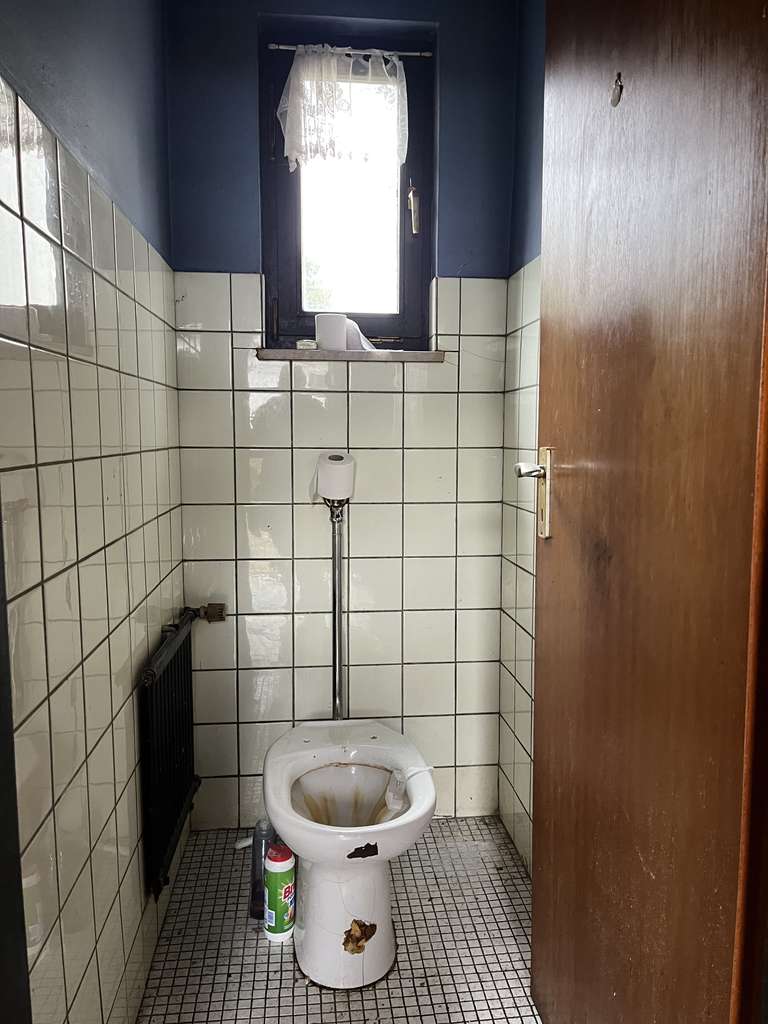 Immobilie in Bad Nauheim - Charmantes Einfamilienhaus mit 650m² Grundstück – Sanierungsobjekt mit viel Potenzial - Bild 1