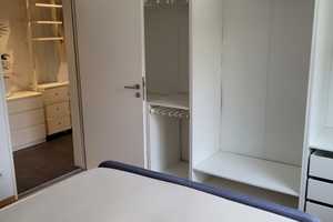 Voll ausgestattete (möblierte) 2-Zi-Wohnung mit Balkon & Einbauküche, M-Hirschgarten (unbefristet) – Wotanstraße 40, 80639 München – Vorschaubild 4
