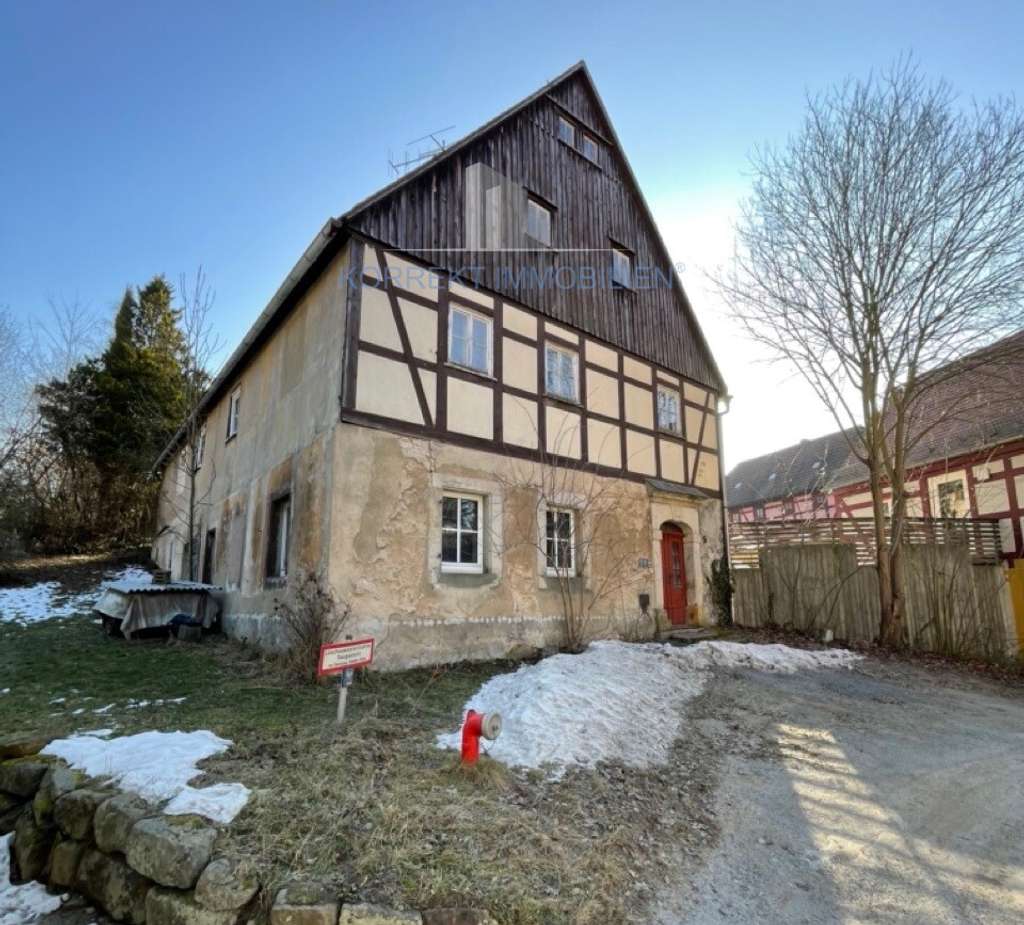 Immobilie in Hohnstein - Historisches Fachwerkhaus mit Blick zur Burg Hohnstein/ Denkmal mit Potenzial in Top-Lage der Sächs - Bild 1