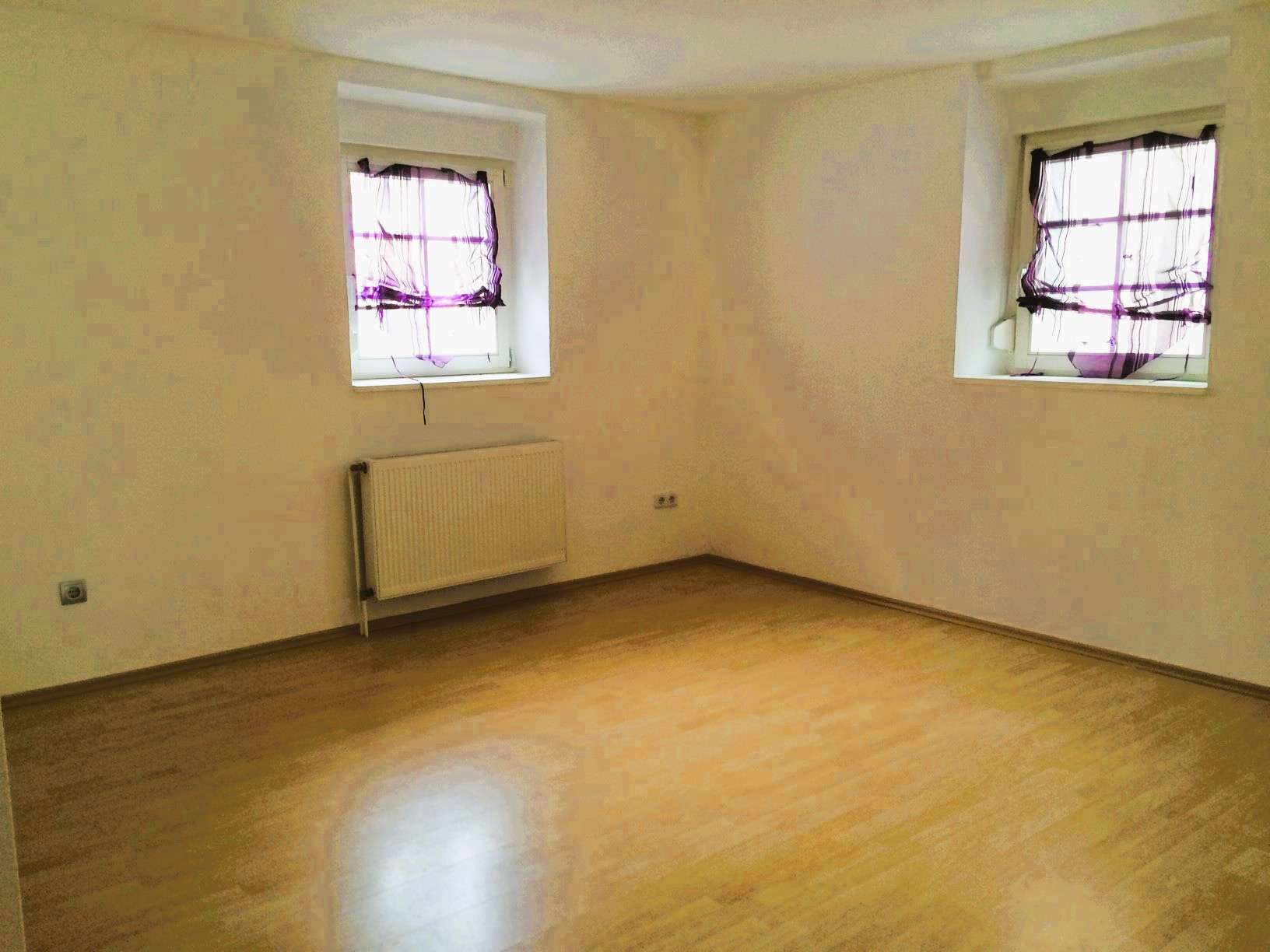 Immobilie in Bad Liebenzell - *Anleger aufgepasst: 2-Zi-Whg., vermietet, 4,8 % Rendite, Terrasse, PKW-Stellplatz in Möttlingen* - Bild 1