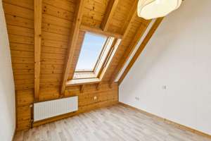 Wohnen + Vermieten kombinieren: Großzügiges Haus mit PV & 2 vermieteten Einheiten – Die vollständige Adresse der Immobilie erhältst du vom Anbieter., 63654 Büdingen – Vorschaubild 3