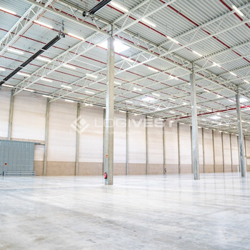 Autobahnnaher Neubau einer Lager- und Logistikhalle