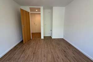 Helle u. ruhige 1-Raum-Wohnung (für 1 Person) mit Balkon in Muc-Neuhausen; 2025 komplett saniert – Landshuter Allee 79, 80637 Dom Pedro, München – Vorschaubild 2