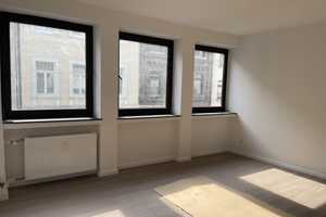 Köln-Bayenthal-Rheinnähe! Kernsanierte 2 Zi. 51 m², Duschbad, kleiner Balkon! – Köln – Vorschaubild 3