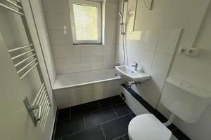 Frisch renovierte 2,5 Zimmer-Wohnung mit Balkon und modernisierten Tageslichtbad mit Wanne – Fregattenstr. 16, 23558 Buntekuh, Lübeck – Vorschaubild 12