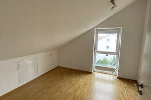 Schöne 2-Zimmer DG-Wohnung mit Balkon – Richard-Wagner-Str. 13, 74074 Heilbronn, Heilbronn – Vorschaubild 2