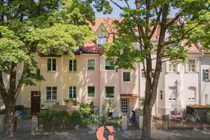 Denkmalgeschütztes Stadthaus in bester Lage von Nymphenburg – Die vollständige Adresse der Immobilie erhältst du vom Anbieter., 80638 Neuhausen, München – Vorschaubild 1