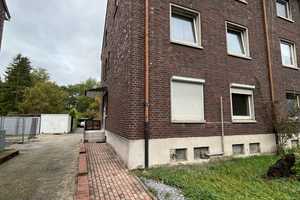 Dreifamilienhaus in Teileigentum, großem Garten und Garage in Mönchengladbach – Mönchengladbach – Vorschaubild 2