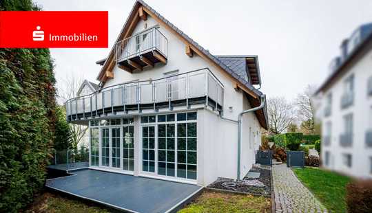 Bild von Frankfurt-Bergen-Enkheim: Großzügiges Wohnhaus mit offenem Grundriss, Tageslicht-Untergeschoss und