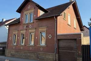 Fünffamilienhaus in zentraler Wohnlage von Alzey – Die vollständige Adresse der Immobilie erhältst du vom Anbieter., 55232 Alzey – Vorschaubild 1