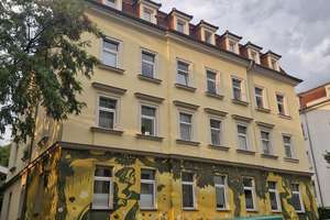 Bezugsfreie 2-Zimmer-Dachgeschosswohnung im Hechtviertel Dresden inkl Parkplatz