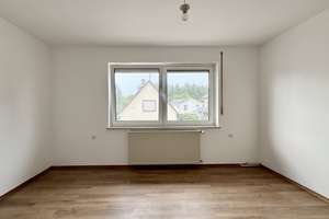 Einfamilienhaus mit 7 Zimmern in Buttenwiesen (Wertinger Straße) – Wertinger Straße 25, 86647 Buttenwiesen – Vorschaubild 1