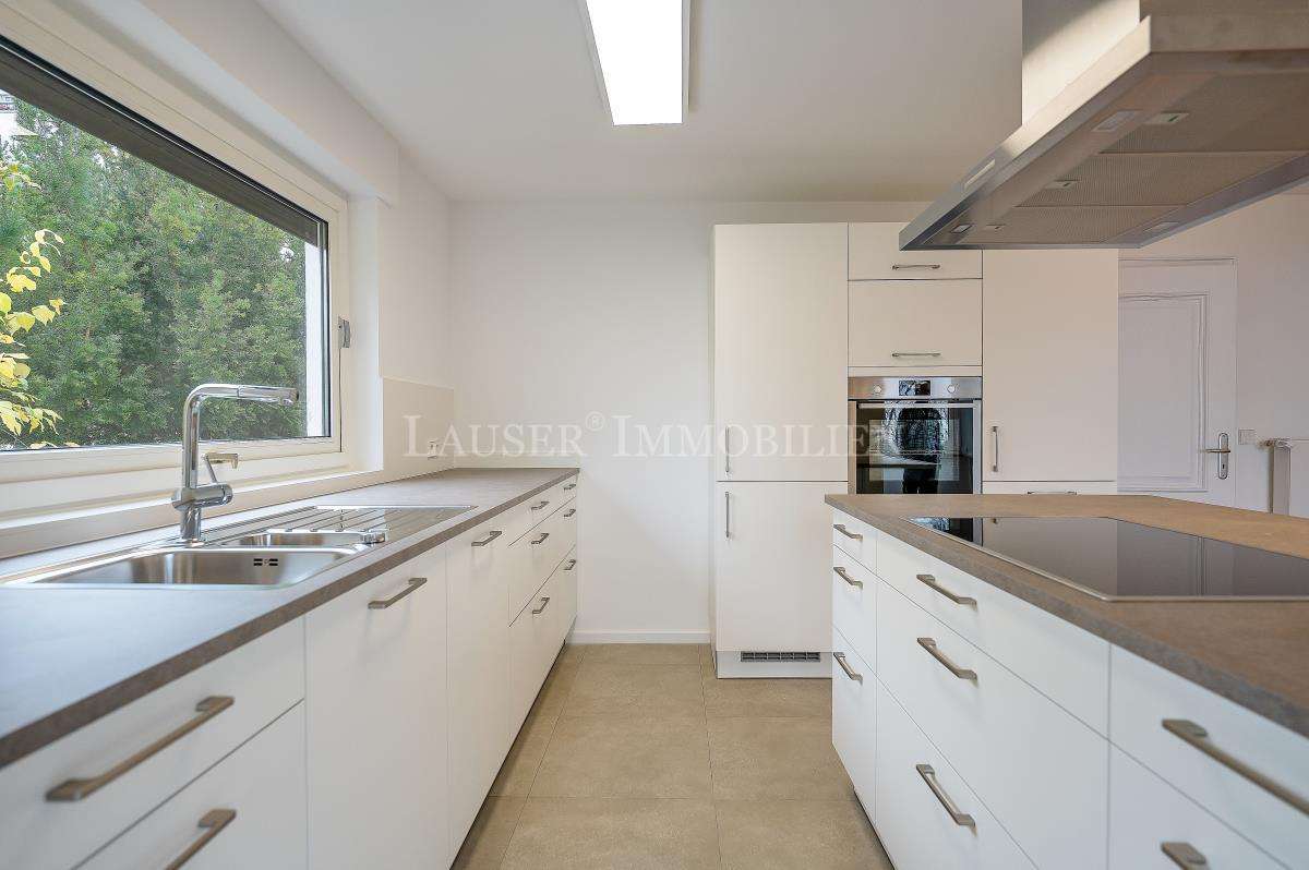 Anspruchsvolles Einfamilienhaus mit Doppelgarage in Stuttgarter Top-Halbhöhenlage - Photo 2